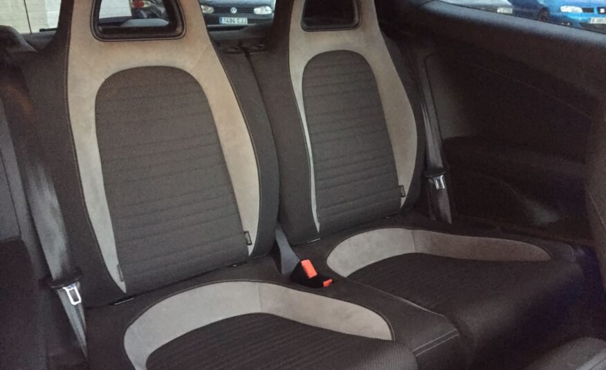 VOLKSWAGEN Scirocco 1.4TSi RLine