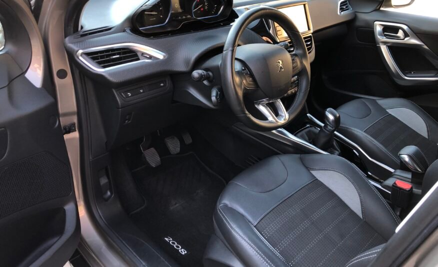 PEUGEOT 2008 1.6HDi 92 Allure