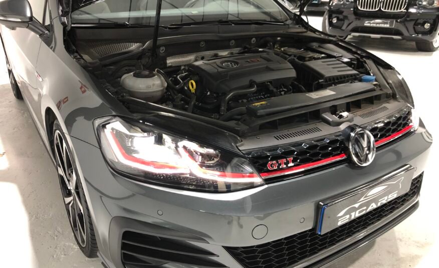 VOLKSWAGEN Golf GTI Performance 245