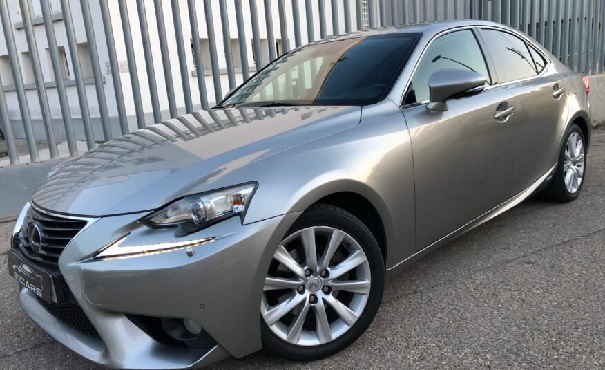 Lexus IS300h Hybrid