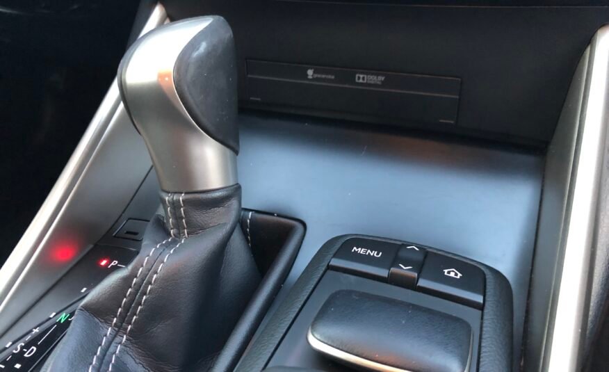 Lexus IS300h Hybrid
