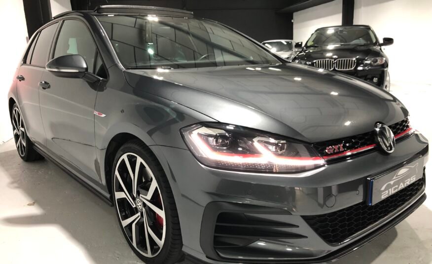 VOLKSWAGEN Golf GTI Performance 245