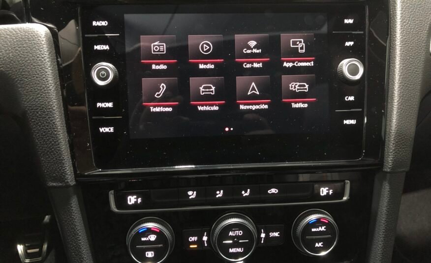VOLKSWAGEN Golf GTI Performance 245