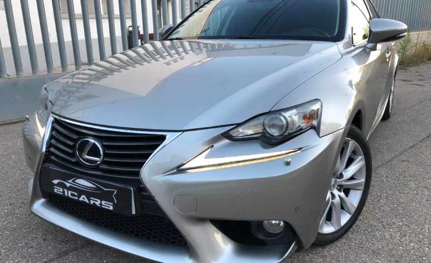 Lexus IS300h Hybrid