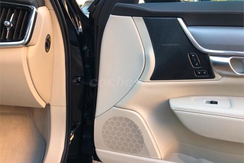 VOLVO V90 2.0 D4 Inscription Auto 5p.