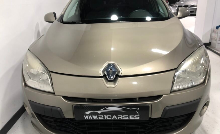 RENAULT Megane Sport Tourer 1.5DCi 110cv