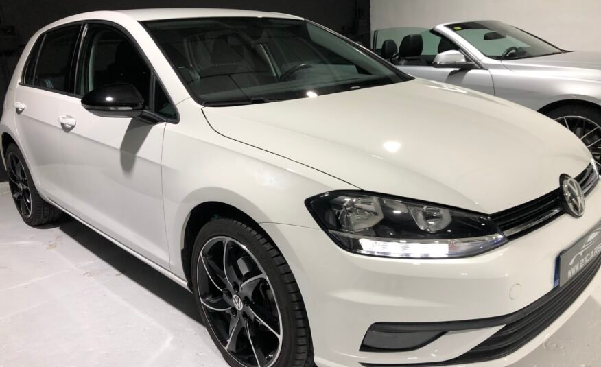 VOLKSWAGEN Golf 1.6TDi 115cv Bussines Edition DSG
