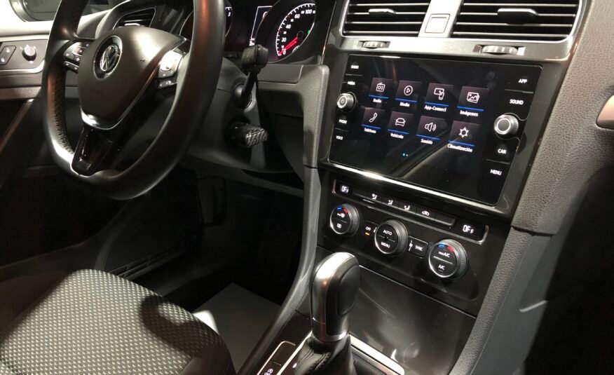 VOLKSWAGEN Golf 1.6TDi 115cv Bussines Edition DSG