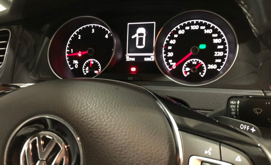 VOLKSWAGEN Golf 1.6TDi 115cv Bussines Edition DSG