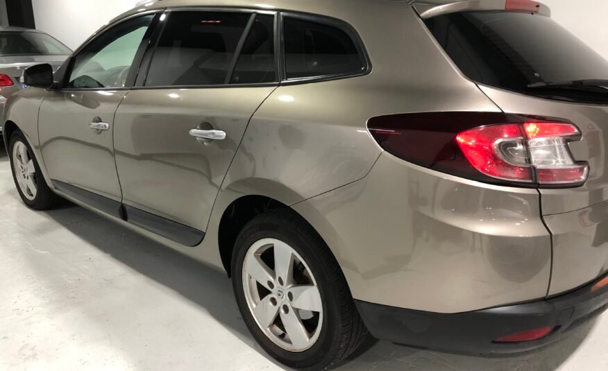 RENAULT Megane Sport Tourer 1.5DCi 110cv