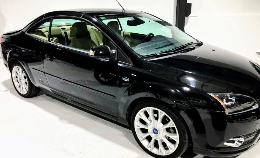 FORD Focus CC 2.0i 16v Titanium