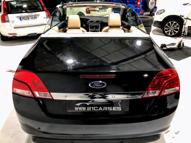 FORD Focus CC 2.0i 16v Titanium