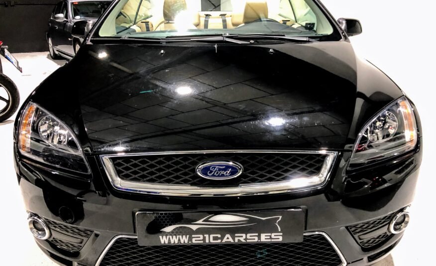FORD Focus CC 2.0i 16v Titanium
