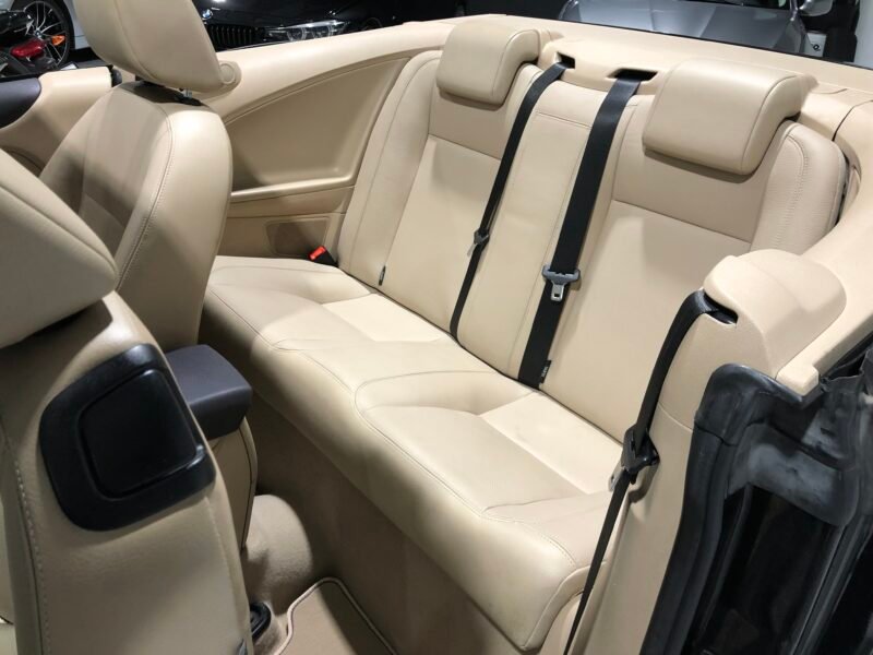 FORD Focus CC 2.0i 16v Titanium