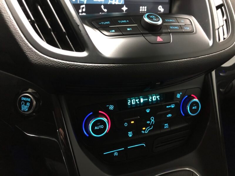 FORD Kuga 1.5 ECOBOOST TTITANIUM