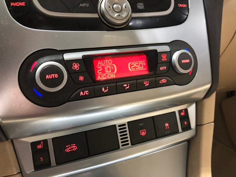 FORD Focus CC 2.0i 16v Titanium