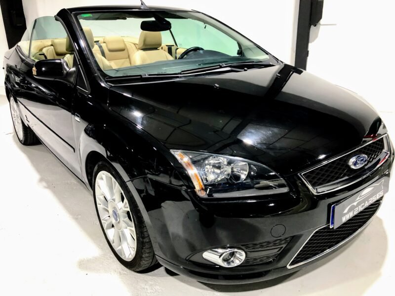 FORD Focus CC 2.0i 16v Titanium