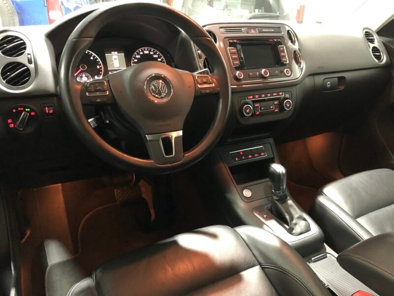 VOLKSWAGEN TIGUAN 2.0TDi Country 4MOTION