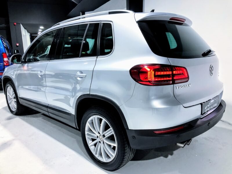 VOLKSWAGEN TIGUAN 2.0TDi Country 4MOTION