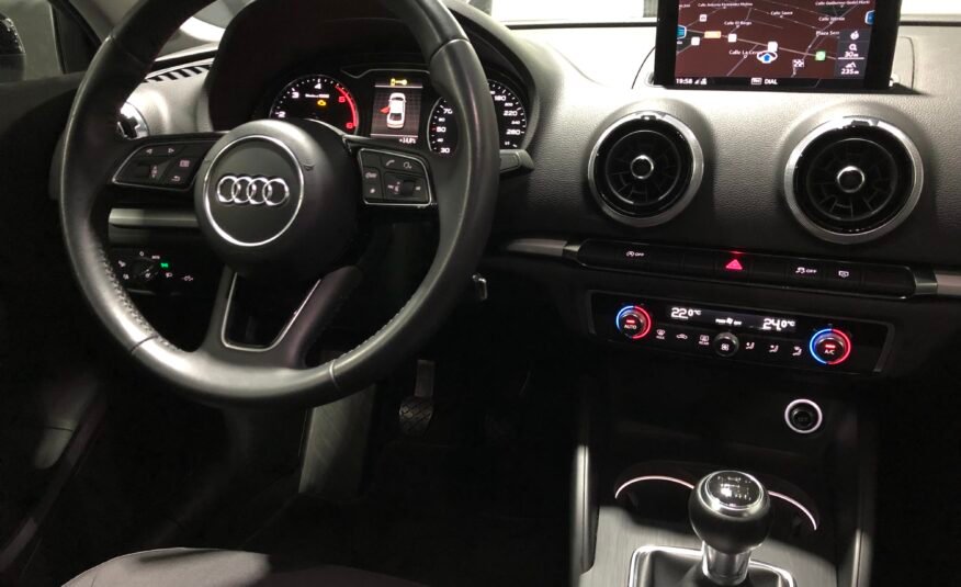 AUDI A3 Sedán 1.6TDi