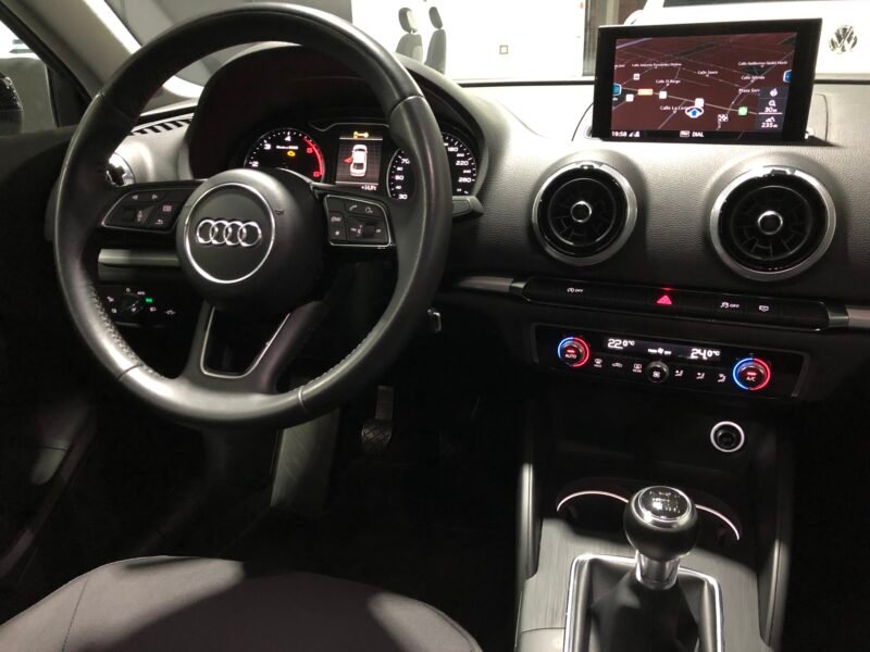 AUDI A3 Sedán 1.6TDi