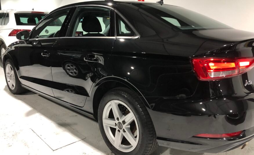 AUDI A3 Sedán 1.6TDi