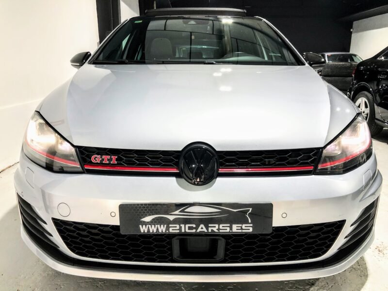 VOLKSWAGEN Golf GTI 230 PERFORMANCE