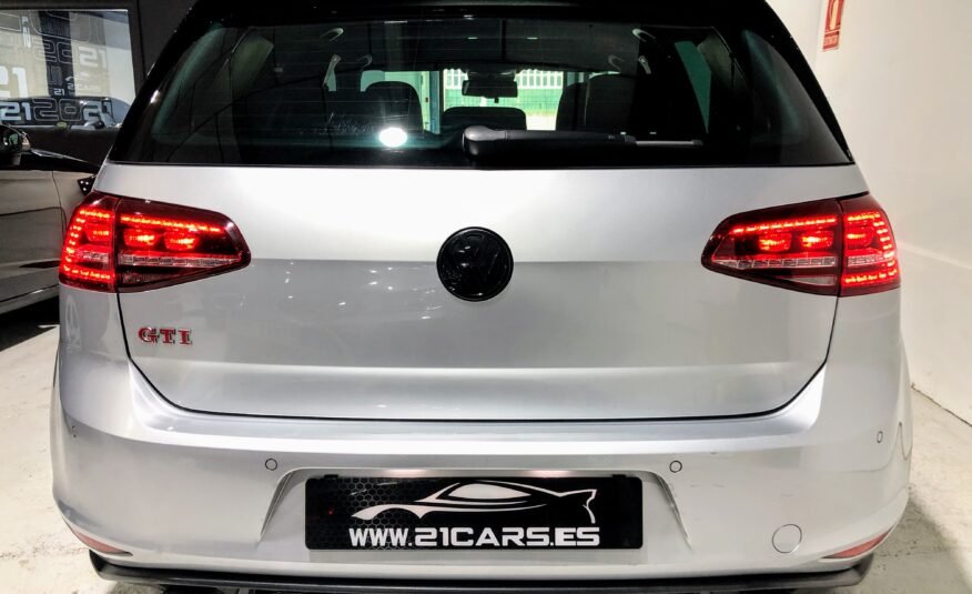 VOLKSWAGEN Golf GTI 230 PERFORMANCE