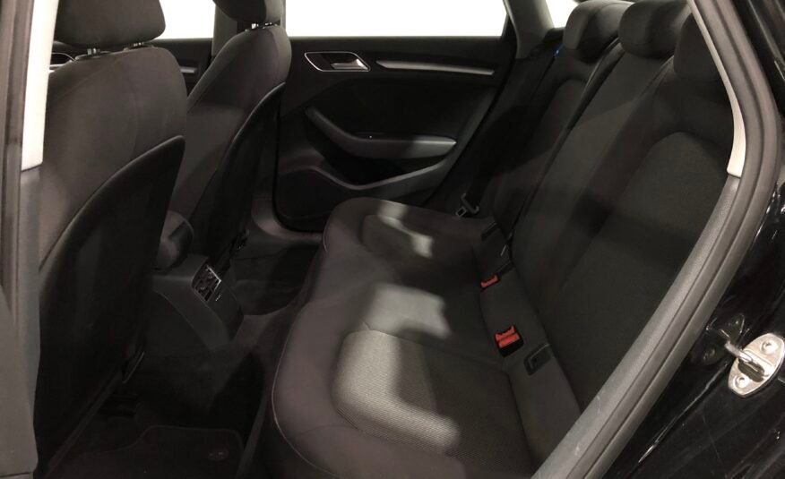 AUDI A3 Sedán 1.6TDi