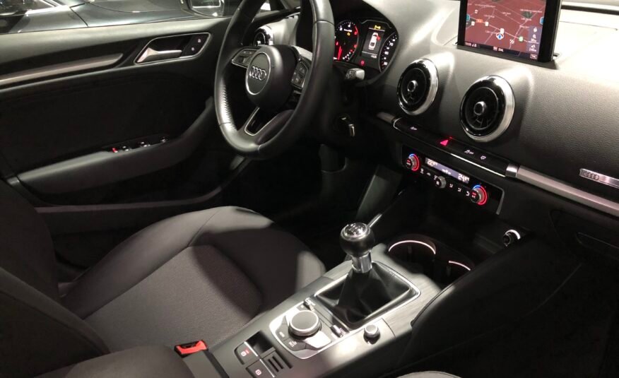AUDI A3 Sedán 1.6TDi