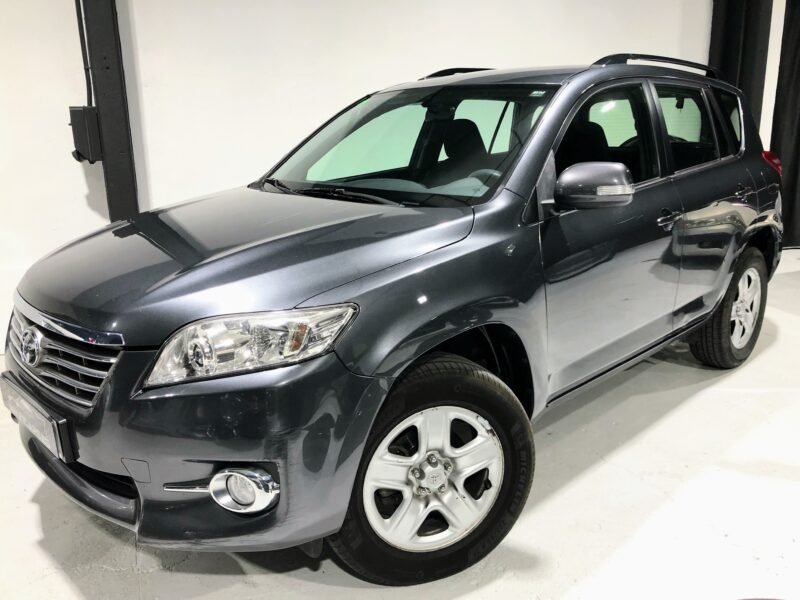 TOYOTA Rav4 2.2 D4D 4×4