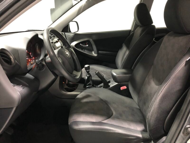 TOYOTA Rav4 2.2 D4D 4×4