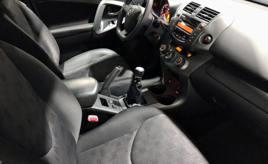 TOYOTA Rav4 2.2 D4D 4×4