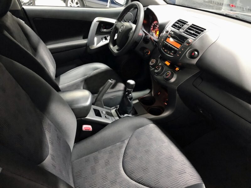 TOYOTA Rav4 2.2 D4D 4×4