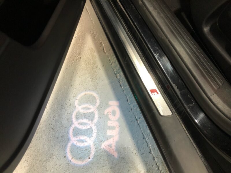 AUDI A6 Avant 3.0TDi Quattro Tiptronic Sline