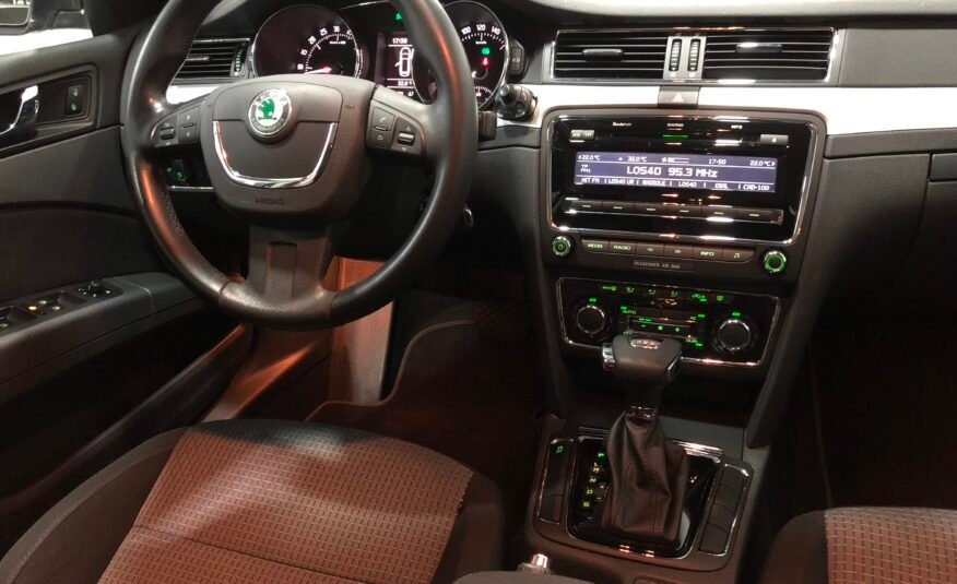 SKODA SUPERB Combi 2.0TDi 140 DSG