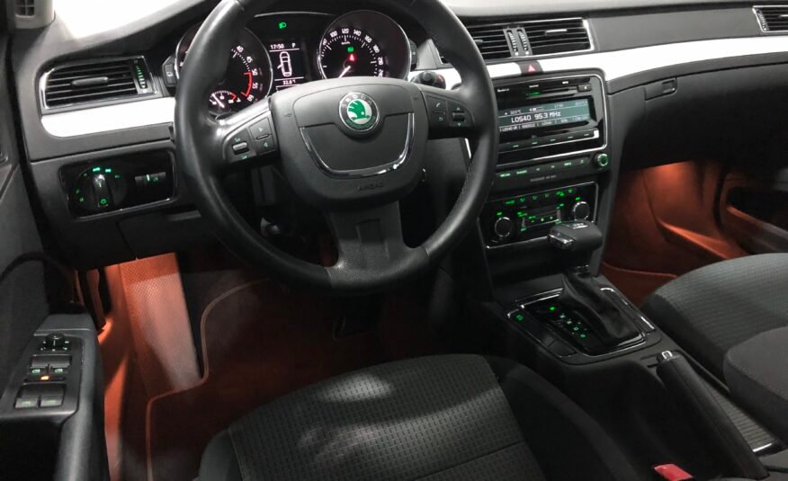 SKODA SUPERB Combi 2.0TDi 140 DSG