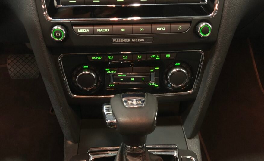 SKODA SUPERB Combi 2.0TDi 140 DSG