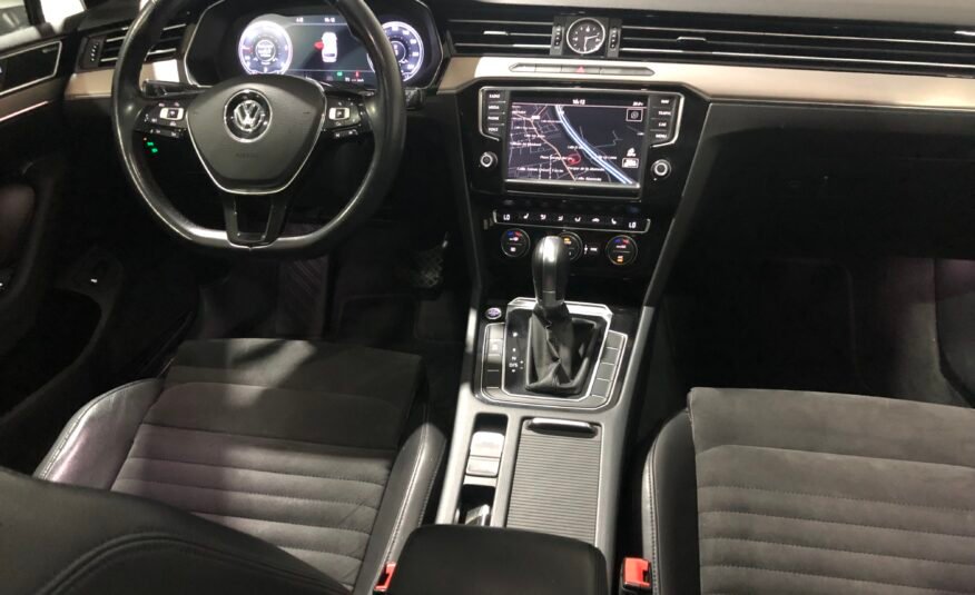 VOLKSWAGEN Passat Variant 2.0TDi 150 DSG SPORT