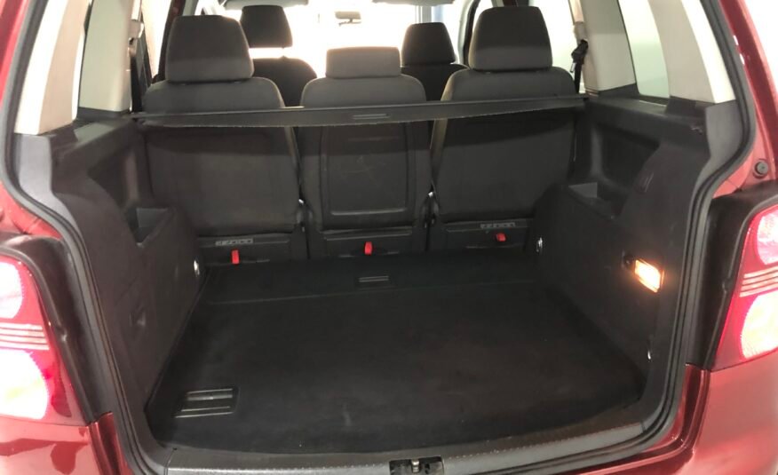 VOLKSWAGEN Touran 1.9TDi 105 Travel