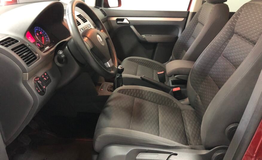 VOLKSWAGEN Touran 1.9TDi 105 Travel
