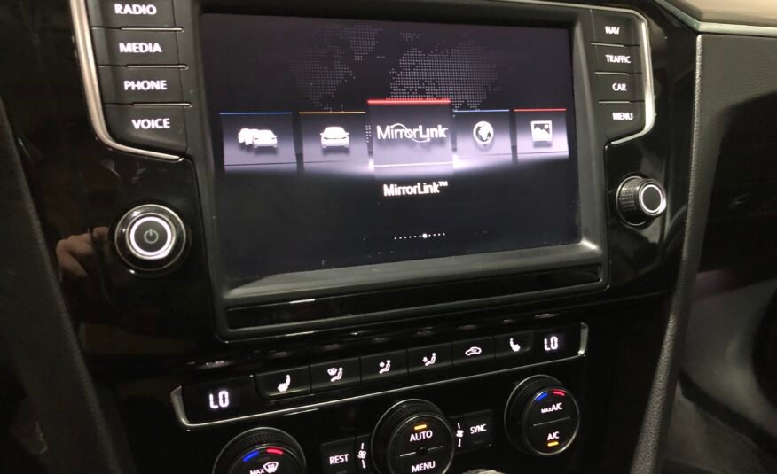 VOLKSWAGEN Passat Variant 2.0TDi 150 DSG SPORT