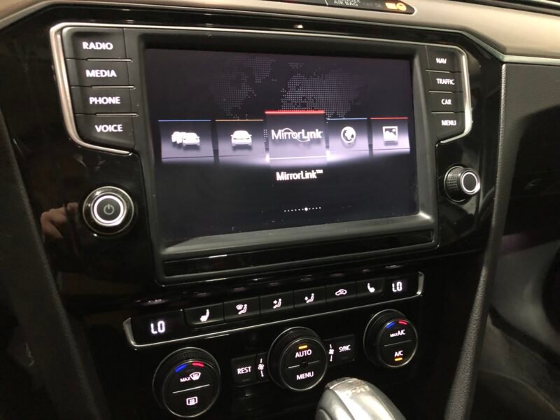 VOLKSWAGEN Passat Variant 2.0TDi 150 DSG SPORT