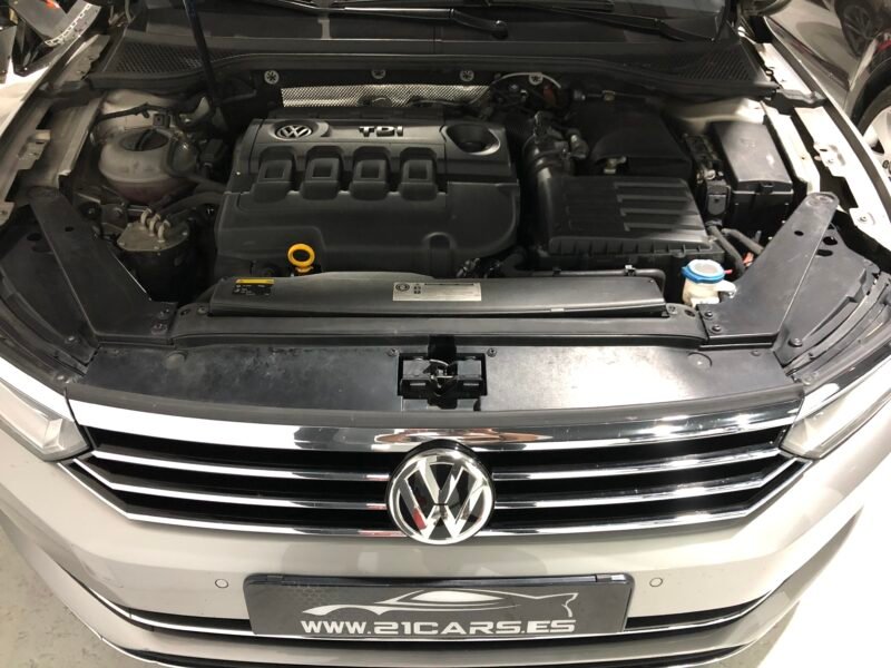 VOLKSWAGEN Passat Variant 2.0TDi 150 DSG SPORT
