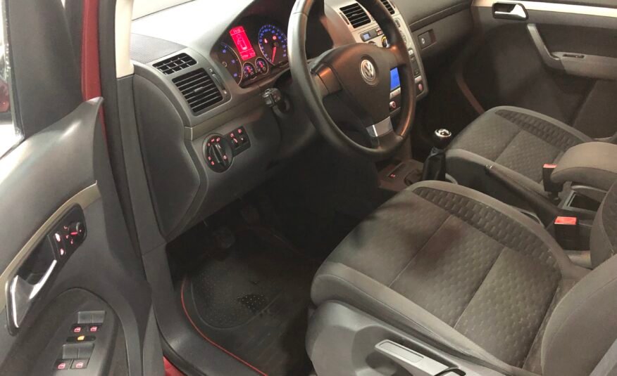 VOLKSWAGEN Touran 1.9TDi 105 Travel