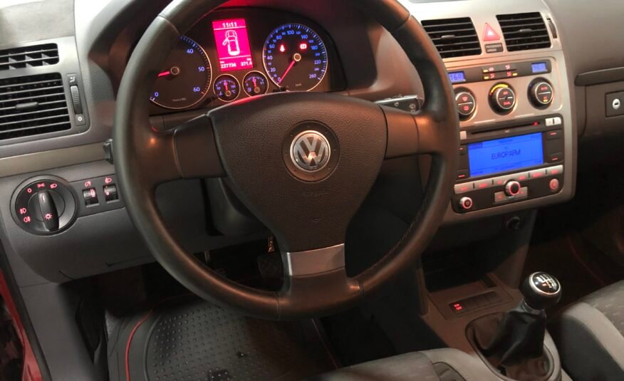 VOLKSWAGEN Touran 1.9TDi 105 Travel