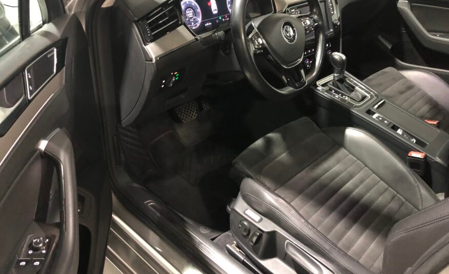 VOLKSWAGEN Passat Variant 2.0TDi 150 DSG SPORT