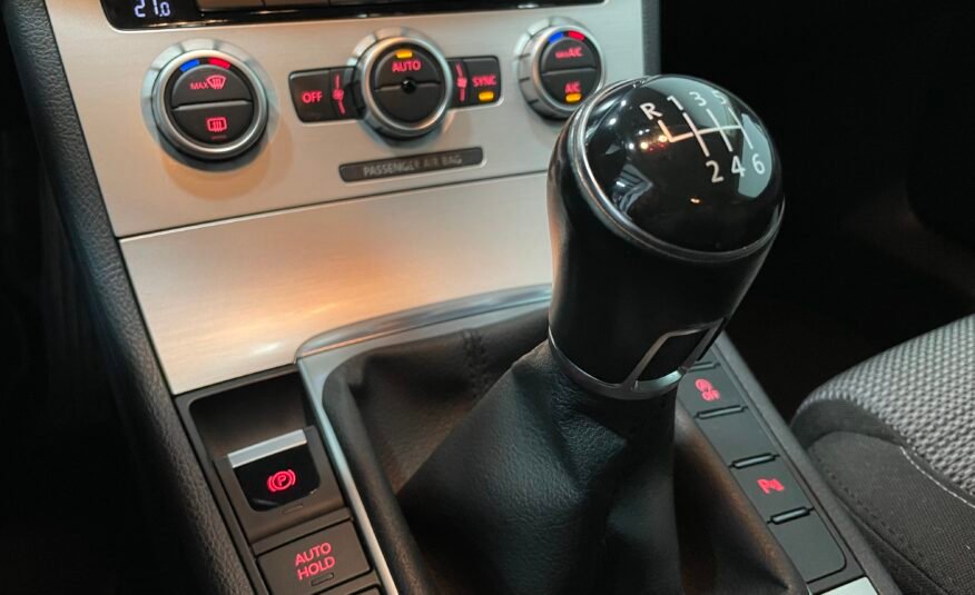 VOLKSWAGEN Passat CC 2.0TDi 140cv