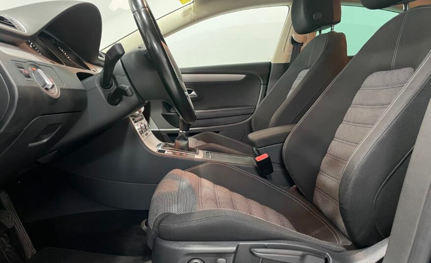VOLKSWAGEN Passat CC 2.0TDi 140cv