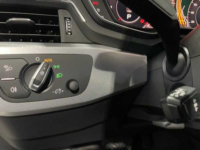 AUDI A4 Avant 35TFSI SLINE